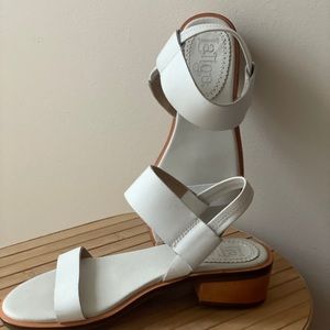 EUC ANTHROPOLOGY Latigo White Leather Sandals